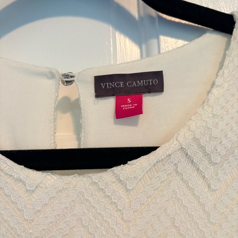 Vince Camuto Cream Chevron Tunic - Picture 3 of 3